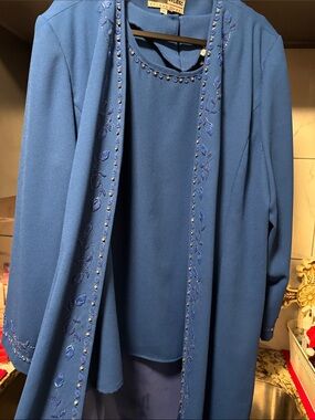 Ben Marc 2-piece two/jacket Blue Embroidered Women's Blazer -P2P20 Length 33/19
